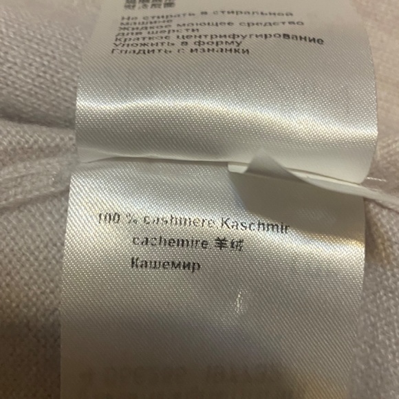 CASHMERE, MARCCAIN, beige shrug with silver coloured rhinestones - Picture 13 of 16